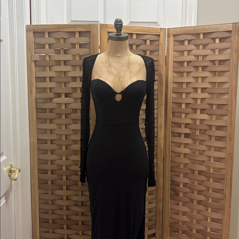 Hello Molly - Picture 2 of 6